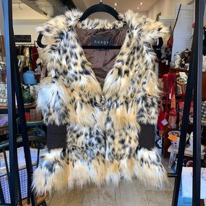 Nuage fuzzy fluffy faux fur leopard animal print vest fall cozy Y2K medium